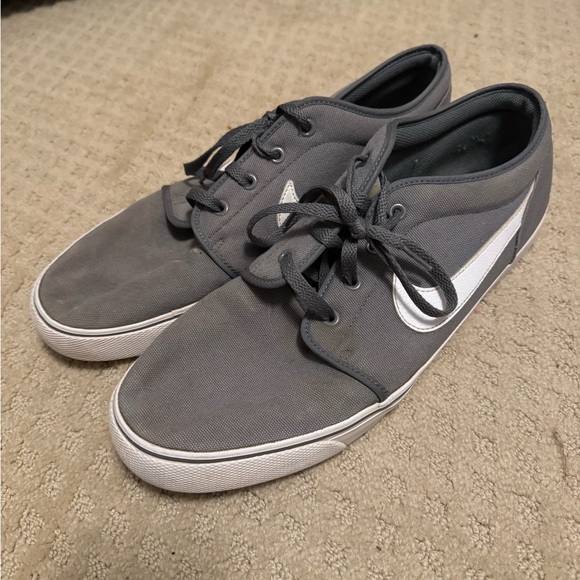 Men’s canvas Nikes size 14 - Picture 1 of 1